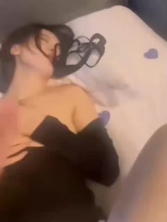 反差女神专门吃窝边草不是勾引闺蜜男友就是勾引自己的男闺蜜