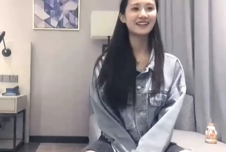 【太子探花极品】播音系美少女
